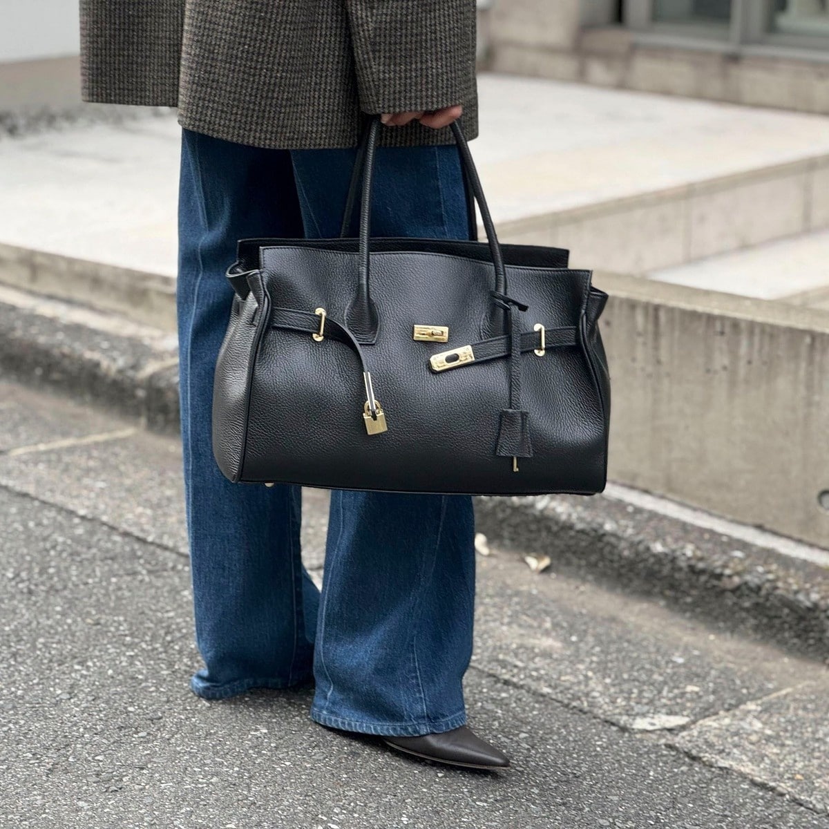 追加》AULENTTI/オウレンティ ベルト付きレザー MIDI BAG バッグ