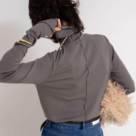 [^ԁF5-0036-6-03-009]25AW2nd NOLLEY'SPointE21AWɓoꂵ5NڂƂȂwMY STANDARD EHbVuu^[gxAbvf[gčNoIE24AW璅3cmZύXE_炩G̗ǂLḱAהԎE[gpEewʂtBK[z[ANVbƂȂ钷߂̑䂪|CgE1ł蒅AW⃏s[XƃC[hɂ􂷂ACe戵̂Ӂip߂ɁAAeV^OKmF̏Ap͂舵BCɂȂ鏤íACɓo^IXXłIN[|A׏񂪁Aʒm悤ɂȂ܂B􂢉XyщOł̎Be摜́A̓ŐFČꍇ܂Bi̐F́AX^WIBẻ摜QƉBi摜ɊւĂ͏o蒉ɕ\o悤w߂Ă܂Aqlp̃j^[̐ݒyѓɂAۂ̏iƔrFɎ኱̌덷ꍇ܂B摜̏i̓TvƂȂ܂̂Ŏۂ̏iƎdlAHATCY኱قȂꍇ܂B