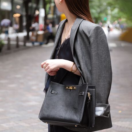 [^ԁF5-0030-5-05-005]25AWNOLLEY'S sophiPointEV[NXL̐nōs[Nhy_uWPbgE𗠕ԂƂ̃|CgɁÂ݃XgCv̗ngpE̓I[_[X[c⍂X[cɑ鍂̂{JdlEdłȂAx݂̓̂AE^[ƂĂgꖇE34TCYWJŁAȕɂ߁EƊ̂WPbgȂA􂢉\Ȃ̂|Cg戵̂Ӂip߂ɁAAeV^OKmF̏Ap͂舵BCɂȂ鏤íACɓo^IXXłIN[|A׏񂪁Aʒm悤ɂȂ܂B􂢉XyщOł̎Be摜́A̓ŐFČꍇ܂Bi̐F́AX^WIBẻ摜QƉBi摜ɊւĂ͏o蒉ɕ\o悤w߂Ă܂Aqlp̃j^[̐ݒyѓɂAۂ̏iƔrFɎ኱̌덷ꍇ܂B摜̏i̓TvƂȂ܂̂Ŏۂ̏iƎdlAHATCY኱قȂꍇ܂B