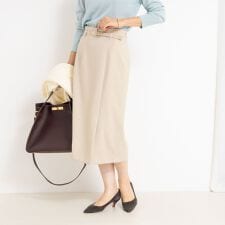 ウォッシャブルベルト付きラップ風タイトスカート