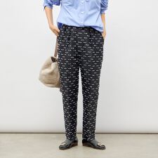 《セットアップ対応》ウォッシャブルリボンジャガードタックテーパードパンツ
