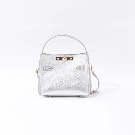 [^ԁF5-0131-6-12-139]NOLLEYfS PointENOLLEY'S IWiobÓhACRhHINERIhV[Y Ex[VbNȃtHŁAǂȃX^Cɂ킹₷Ob^[Ŝ̃|CgJ[ɁES[ĥЂ˂AɃOWA[vXEO\ȃ|[`tŁA[͂QEO\A\ȃV_[xgtyHINERI V[Yz5-0131-5-12-131HINERI MobO5-0131-5-12-132HINERI LobO5-0131-5-12-133HINERI SobO5-0131-5-12-134HINERI miniobO5-0131-5-12-135HINERI miniobO^bN5-0131-5-12-139HINERI SobO^bNF21.5cm@㕔F20.5cmdʁF500g戵̂ӁAeV^OKmF̏Ap͂舵B΂̂΂AV̎ГȂǏ͕ό`̋ꂪ܂̂ŁAӂBٖDȀƂ܂B\߂BCɂȂ鏤íACɓo^IXXłIN[|A׏񂪁Aʒm悤ɂȂ܂BXyщOł̎Be摜́A̓ŐFČꍇ܂B  i̐F́AX^WIBẻ摜QƉBi摜ɊւĂ͏o蒉ɕ\o悤w߂Ă܂A  qlp̃j^[̐ݒyѓɂAۂ̏iƔrFɎ኱̌덷ꍇ܂B