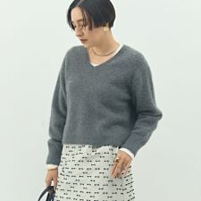 《手洗い可能》ヘアリーストレッチVネックプルオーバーニット