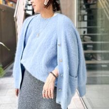 カシミヤ混ヘアリークルーネックプルオーバー