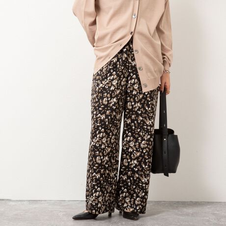 [^ԁF5-0036-6-09-006]25AW2nd NOLLEY'SPointEyĂӂƂXG[h^b`fނɁAIp[hvĝC[W[pcEEGXg͑SŃNAɃtg̃h[XgOŃJWAȔvXEVvȃgbvXɍ킹邾ŃR[f܂pcEꂢ߂ɂJWAɂ킹₷Ad󂷂{Eѓdh~ntŁA~KEV[YXŊ􁜂戵̂Ӂip߂ɁAAeV^OKmF̏Ap͂舵BCɂȂ鏤íACɓo^IXXłIN[|A׏񂪁Aʒm悤ɂȂ܂B􂢉XyщOł̎Be摜́A̓ŐFČꍇ܂Bi̐F́AX^WIBẻ摜QƉBi摜ɊւĂ͏o蒉ɕ\o悤w߂Ă܂Aqlp̃j^[̐ݒyѓɂAۂ̏iƔrFɎ኱̌덷ꍇ܂B摜̏i̓TvƂȂ܂̂Ŏۂ̏iƎdlAHATCY኱قȂꍇ܂B