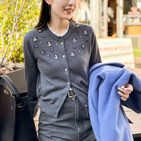 [^ԁF5-0035-6-02-018]25AWNOLLEY'SPointẼrW[؂₩ȃN[lbNJ[fBKERpNgȃVGbgŁAt𗯂߂1ƂĂ̒p߁E݌Ƒɂ̓tC[hꂽfUCŁAו܂ł1E{[̂XJ[gƂQEfj킹̃fC[JWAȃX^CO߁Eʋ΂₨HAsȂǁAlXȃV[Ɋ􂷂ifACe戵̂Ӂip߂ɁAAeV^OKmF̏Ap͂舵BCɂȂ鏤íACɓo^IXXłIN[|A׏񂪁Aʒm悤ɂȂ܂B􂢉XyщOł̎Be摜́A̓ŐFČꍇ܂Bi̐F́AX^WIBẻ摜QƉBi摜ɊւĂ͏o蒉ɕ\o悤w߂Ă܂Aqlp̃j^[̐ݒyѓɂAۂ̏iƔrFɎ኱̌덷ꍇ܂B摜̏i̓TvƂȂ܂̂Ŏۂ̏iƎdlAHATCY኱قȂꍇ܂B