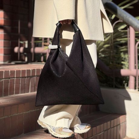 [^ԁF5-0131-7-12-144]NOLLEYfSPointE؂₩Ȉۂ̃obOBEzCgEubÑVbN2J[ɁAp[`[|CgɁBE`[͎O\ŁA莝̃obOɕtւ\łBdF150g`[FOa7cm@戵̂ӁAeV^OKmF̏Ap͂舵B΂̂΂AV̎ГȂǏ͕ό`̋ꂪ܂̂ŁAӂBٖDȀƂ܂B\߂BCɂȂ鏤íACɓo^IXXłIN[|A׏񂪁Aʒm悤ɂȂ܂BXyщOł̎Be摜́A̓ŐFČꍇ܂B  i̐F́AX^WIBẻ摜QƉBi摜ɊւĂ͏o蒉ɕ\o悤w߂Ă܂A  qlp̃j^[̐ݒyѓɂAۂ̏iƔrFɎ኱̌덷ꍇ܂B