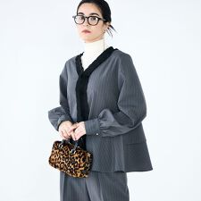 《セットアップ対応》ウォッシャブル衿プリーツペプラムブラウス