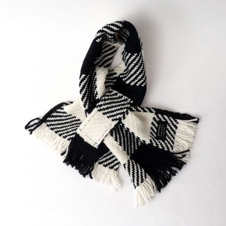 [^ԁF5-0768-6-64-310]Qm[[Yʒ̖NlCIjbgNX}t[Q̐D@ŒJɂƕҍ܂ꂽȑfނ̓E[L̂Ƃۉ͂ƔF̂悢AN̐▭ȃRrl[VDȂt@bV̍ACeƂĐlCB׋ЂȂ񌳂ɂՂƂ{[ANXĂgJ^dlB@\LJ[c[J[J[zCgn1cTARTAN DENIM GGzCgn3cWINDOWS NAVY GGu[n1cKELLS NAVY BLUElCr[n1cANTIQUE NAVY REDx[Wn1cDOWN BEIGEuEn1cBUNRATTY NAVY MID BROWNubNn1cHEADFORD NERO@dʁF88gyӁzEfނ̓AщHsO邱Ƃ܂ETCY͑̌̍邱Ƃ܂EF̔zuɂ͌̍܂̂ŗ\߂@yJohn Branigan/WEujKzAChɂČI[i[łWEujKɂ1970NɐݗBAChɂāAD͋IO1600N`jƕfo`̂ŁAACh̐lX̕炵ɍt݂łB̗jƕpn̐Y҂łA܂Ђ͑ɗ̂Ȃ҂ݕp̎D@ŐDƂAEB̃XLĂ܂B̃XL͔ނ̑cɂJA݂SڂłWEujKEWjAɈpĂ܂BCɂȂACéyCɓo^zIXXłI׏N[|AZ[񂪒ʒm悤ɂȂ܂By戵̂Ӂzip߂ɁAAeV^OKmF̏Ap͂舵BXyщOł̎Be摜́A̓ŐFČꍇ܂Bi̐F́AX^WIBẻ摜QƉBi摜ɊւĂ͏o蒉ɕ\o悤w߂Ă܂Aqlp̃j^[̐ݒyѓɂAۂ̏iƔrFɎ኱̌덷ꍇ܂B摜̏i̓TvƂȂ܂̂Ŏۂ̏iƎdlAHATCY኱قȂꍇ܂B