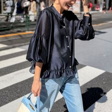 ウォッシャブルシアー裾フリルブラウス