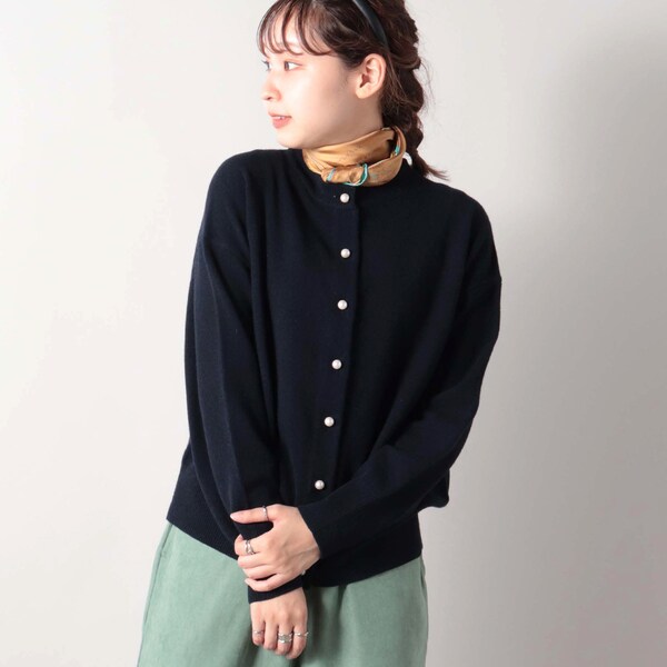 カシミヤ混ハイネックカーディガン パールボタン | フレディ
