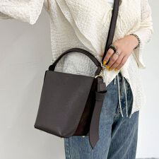 AULENTTI/オウレンティ】マルチWAYレザーバケツバッグ | フレディ 