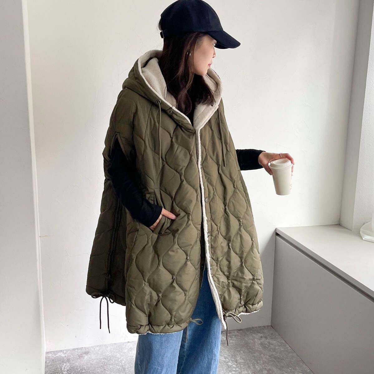 新品‼︎ TAION 黒 キルティング ポンチョ・ケープコート