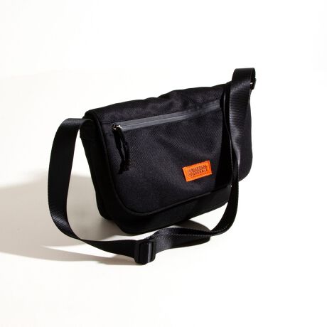 [^ԁF5-0730-9-62-360]No.UVO-090A[Nuh炵Ȏ΂ߊiq̃cCngptbvV_[BuhJ[̃IWfVvȃfUCŁAJWAX^CɃ}b`܂BobO̔wʂƒʂɂ͕ی쐫߂NbVނgpA^E[XAEghA܂ŕLV[Ɋ􂵂ĂꂻłB{̂͐gyɎĂRpNgTCYȂA}`L߂Ŏ[͂Az≡ɂ500ml̃ybg{g[\łBtbv̓}OlbgŊȒPɊJłA[ɃX[YɃANZXł܂BOɑ̃|Pbg݂AƐł̂͂̈B̃bV|Pbg͎FɗDAڂŒgmFł܂B܂AtbvɔL[p[z_[̓xNŒEłApc̃xg₨莝̃obOɎtȂǂĒP̂łgp܂ByUNIVERSAL OVERALL/jo[TI[o[I[z1924NɑnƂAJAVJS̃[NEFAuhBn[hŃ[YiuȃACeAق1I߂ɓnSĒǋĂB݂łAAJł͐ȂA[NEGAƂāÃ[J[ɎxĂBłAԂ̃Rbg100%̃[NpcJo[I[AVbvR[ǵAÂǂAJ̃[NEFAD{̃t@Ă郍OZ[ACełB܂Aނ̓^tȃ[NEGAǋĂŁA蒅pɑ΂đϋvȃ|GXeã`mfނ肢܂B戵̂ӃAeV^OKmF̏Ap͂舵BXyщOł̎Be摜́A̓ŐFČꍇ܂Bi摜ɊւĂ͏o蒉ɕ\o悤w߂Ă܂Aqlp̃j^[̐ݒyѓɂAۂ̏iƔrFɎ኱̌덷ꍇ܂B摜̏i̓TvƂȂ܂̂Ŏۂ̏iƎdlAHATCY኱قȂꍇ܂B