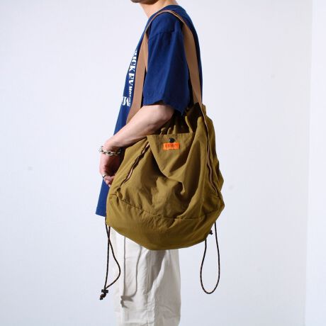 [^ԁF5-0730-9-62-372]No.UVO-189̖hI}[Wč̖MobOBώgp₷]ǂ̂ŕ܂B TCh̃AEg|Pbgɂ̓_[cĉוɂdlɁAtg̃|Pbg̓Xibv{^ŊJł܂BgbvВ^Ŋgodlŗeʂmۂł܂B ܂iC^t^fނŌڂi`yg₷|CgłByUNIVERSAL OVERALL/jo[TI[o[I[z1924NɑnƂAJAVJS̃[NEFAuhBn[hŃ[YiuȃACeAق1I߂ɓnSĒǋĂB݂łAAJł͐ȂA[NEGAƂāÃ[J[ɎxĂBłAԂ̃Rbg100%̃[NpcJo[I[AVbvR[ǵAÂǂAJ̃[NEFAD{̃t@Ă郍OZ[ACełB܂Aނ̓^tȃ[NEGAǋĂŁA蒅pɑ΂đϋvȃ|GXeã`mfނ肢܂B戵̂ӃAeV^OKmF̏Ap͂舵BXyщOł̎Be摜́A̓ŐFČꍇ܂Bi摜ɊւĂ͏o蒉ɕ\o悤w߂Ă܂Aqlp̃j^[̐ݒyѓɂAۂ̏iƔrFɎ኱̌덷ꍇ܂B