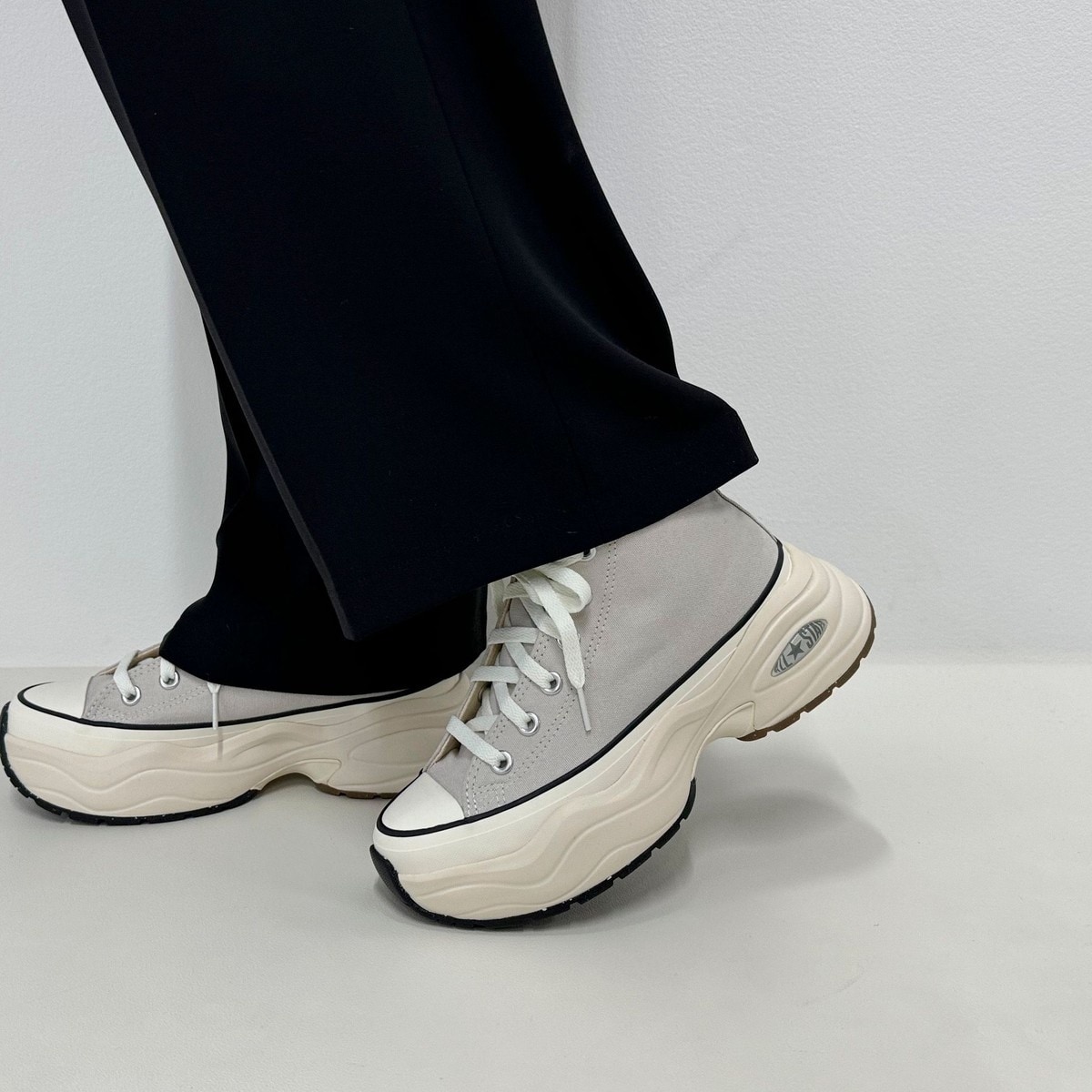 CONVERSE/コンバース 別注 SKIDGRIP / IENA IENA｜CONVERSE/コンバース 別注 SKIDGRIP / IE | Rakuten
