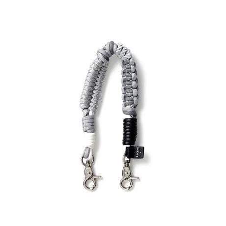 [^ԁF5-0771-9-65-352]lC̃V[g^Cv̓X}zP[Xւ̎t͂AL[z_[ƂāA|[`̃nhƂėlXȃJX^Ŋy߂܂BTCYIт̕KvȂAMtgɍœKB̏iɂ́AV_[Xgbvtp̃A^b`gt܂Bgp̍ۂ͕KAeVmFByA SCENE/G[V[zpƗVѐSÏkVgуP[XuhłBEt|Pbgւ\ȁuB&C LINEvE|[`TRbV^Cv́uPOUCH LINEvEVvȃfUC͂́uSIMPLE LINEvELb`[ȃfUĆuNEO LINEv4LINE\Ă܂B̓̋Cmɍ킹āAgуP[XtւĂ݂܂񂩁H{́wgѓdb̕یxƂĂ̖͖ܘ_Aut@bVvƂĂ̐VȒĂA SCENEF܂ɂ͂܂B戵̂ӃAeV^OKmF̏Ap͂舵BXyщOł̎Be摜́A̓ŐFČꍇ܂Bi摜ɊւĂ͏o蒉ɕ\o悤w߂Ă܂Aqlp̃j^[̐ݒyѓɂAۂ̏iƔrFɎ኱̌덷ꍇ܂B