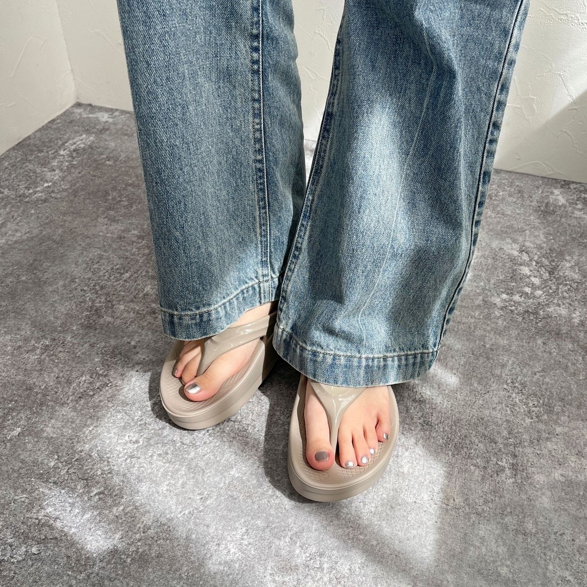 OOFOS/ウーフォス】 OOmega | フレディ＆グロスター(FREDY&GLOSTER