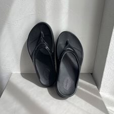 【OOFOS/ウーフォス】 OOmega