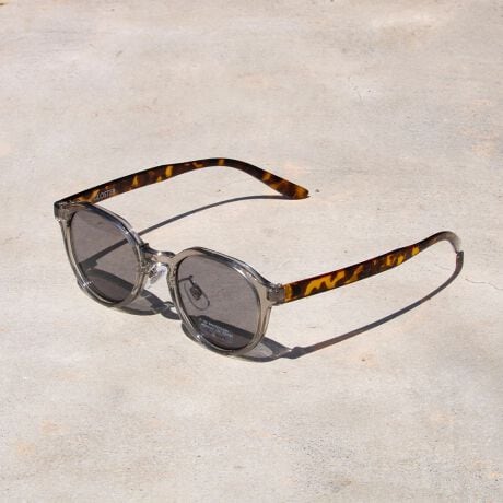 [^ԁF5-0192-9-65-351]EFg{Xg^̎̒ԂƌNEpg^̃J[YTOXB50NOtXŗŝ炠`ŁȀ㕔꒼ɃJbgfUĈ悤Ɍ邱ƂyNEijz+ypgi{Xg^jzuNEpgvƌĂ΂Ă܂Bۂ݂ƒ킹fUC̓NVbNȂ獡炵͋C1iłBt̃P[XƐ@ztyGLOSTER/OX^[zg₳E₩ESh@3̍lx[XɁAVvȒɒSn̗ǂANɂƖJ߂悤ȃXg[[܂ǎȃfC[[XACeĂ܂Bt`JWAAgbh{ƂėVѐŜfBe[AFATCWOȂǂŃAWAGCWXŃ^CXȓWJBGLOSTER͖ق̏łHAPPYɂȂ邱Ƃ񋟂܂B戵̂ӃAeV^OKmF̏Ap͂舵BXyщOł̎Be摜́A̓ŐFČꍇ܂Bi摜ɊւĂ͏o蒉ɕ\o悤w߂Ă܂Aqlp̃j^[̐ݒyѓɂAۂ̏iƔrFɎ኱̌덷ꍇ܂B