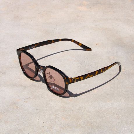 [^ԁF5-0192-9-65-351]EFg{Xg^̎̒ԂƌNEpg^̃J[YTOXB50NOtXŗŝ炠`ŁȀ㕔꒼ɃJbgfUĈ悤Ɍ邱ƂyNEijz+ypgi{Xg^jzuNEpgvƌĂ΂Ă܂Bۂ݂ƒ킹fUC̓NVbNȂ獡炵͋C1iłBt̃P[XƐ@ztyGLOSTER/OX^[zg₳E₩ESh@3̍lx[XɁAVvȒɒSn̗ǂANɂƖJ߂悤ȃXg[[܂ǎȃfC[[XACeĂ܂Bt`JWAAgbh{ƂėVѐŜfBe[AFATCWOȂǂŃAWAGCWXŃ^CXȓWJBGLOSTER͖ق̏łHAPPYɂȂ邱Ƃ񋟂܂B戵̂ӃAeV^OKmF̏Ap͂舵BXyщOł̎Be摜́A̓ŐFČꍇ܂Bi摜ɊւĂ͏o蒉ɕ\o悤w߂Ă܂Aqlp̃j^[̐ݒyѓɂAۂ̏iƔrFɎ኱̌덷ꍇ܂B