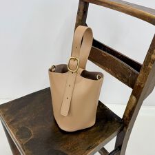 バックルワンハンドルバッグ