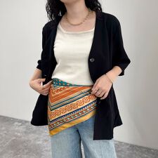 フレディ＆グロスター(FREDY&GLOSTER)のオリエンタルスクエアプリントスカーフ