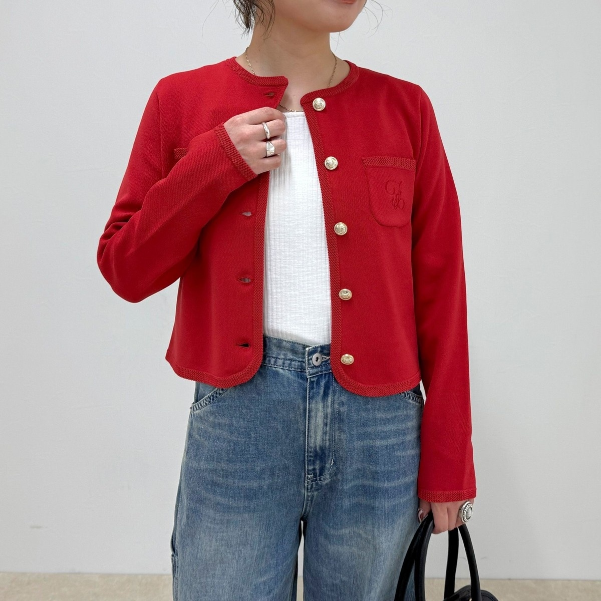 刺繍入りコンパクトニットジャケット