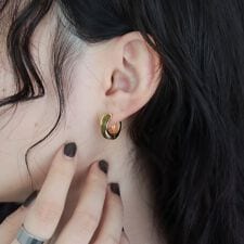 フレディエミュ(fredy emue)のマーブルクロスワンタッチピアス