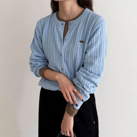 [^ԁF5-0332-5-22-002]GEVACOy2025 AWzƉHDĕ֗IJ[fBK~Jbg\[̃ZbgACepointEJ[fBKƃJbg\[ZbgɂȂȃACeEZbgō킹ΊȒPɓꊴ̂R[fBl[g܂EJ[fBK̋ɂ͂肰ȂuhS̃v[gtEꂼPił􂵁AJ[fBK͉HDƂāAJbg\[̓Ci[ƂĕLX^COɏd󂵂܂E_炩ȑfފŉKȒSnAfC[ItBXV[܂ŕLDGȃACełCi[Jbg\[TCYFF59cmAgF46cmAF37cmAF63cmyGEVACO/QoRz1960NɃxM[ɂđnƂV܃[NEGA[J[BnI[o[I[𒅂uhACRƁAnɈĂjȂ[NEFA𐻑郁[J[ƂėLɂȂ܂BnƓ͂̏v𔃂AxM[Rp̌RƂč̗pꂽт܂B{ł1990NɃuh͏ł܂B2021NÃuhƂ̌q͂܂񂪁A{ɂĉߋ̃fUCEfBeB[QƂA㕗ɃAWVȁgGEVACOhƂăX^[g܂B(2020-44488)FJ[fBKAJbg\[₠藠nFȂLkF򊴁FȂF􂢉îCɓo^ CɂȂ鏤íACɓo^IXXłIN[|A׏񂪁Aʒm悤ɂȂ܂B戵̂Ӂi𒷂pĂ߁AAeV^Oꍇ͕KmF̏Ap͂舵BXyщOł̎Be摜́A̓ŐFČꍇ܂Bi̐F́AX^WIBẻ摜QƉBi摜ɊւĂ͏o蒉ɕ\o悤w߂Ă܂Aqlp̃j^[̐ݒyѓɂAۂ̏iƔrFɎ኱̌덷ꍇ܂B摜̏i̓TvƂȂ܂̂Ŏۂ̏iƎdlAHATCY኱قȂꍇ܂Bi􂢉H̏íA̘c݁AVȂǂꂽATCY11قȂ܂BJŔGꂽACɂFÄߗƂ܂̂ŁiɔZF̂́jӂB̐íAn̓Ǝяo₷X܂Bpɂ̓xgobNA͂̕ǂȂǕ\ʂ̑êƂ̖CɂӂBTvł̍̐̂߁ATCY\͂܂ŖڈƂȂ܂B\߂B