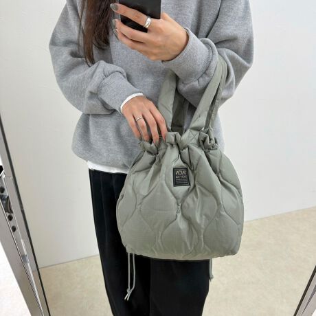 [^ԁF5-0539-6-32-101]TAIONy2025 AWzӂyʁI2wayŊy߂_Eg[gobOpointEӂƂ_Efނgpyď_炩ȃg[gobOESpb`ANZgɂȂAVvō킹₷fUCEfC[gɂ傤ǂTCYŁAڈȏ̎[͂Ă܂EbvXgbvn800FP̏㎿_E̗pAw`}Lgŗ̓IɎdグ܂EobOiƋВobOɕωAX^Cɍ킹2WAYŊy߂܂EjZbNXŎgAH~V[Yɂ߂̃ACełs[̖ڈtEA4TCYt@CE܂ݎPE|[`E^IEX}[gtHyTAION̉i^CIjƂ́HzuTAIONṽuh̗ŔATAION̉BgNIeB[ɑ΂鈳|IRXgptH[}Xʂl̒ǋhX[KƂAiō@\ȃCi[_E𕝍LWJĂ܂B FTCY̖LxȃoG[VTAIONCi[_E̓łBîCɓo^yCɓɓo^z𐥔񂲊pB ēׂ̒ʒm͂܂B戵̂ӁAeV^OKmF̏Ap͂舵BXyщOł̎Be摜́A̓ŐFČꍇ܂Bi̐F́AX^WIBẻ摜QƉBi摜ɊւĂ͏o蒉ɕ\o悤w߂Ă܂Aqlp̃j^[̐ݒyѓɂAۂ̏iƔrFɎ኱̌덷ꍇ܂Bn̓Â܂̂ŗ\߂BJ⊾ɂAGꂽԂł̎gṕAFFڍšƂȂꍇ܂̂ŏ\ɂӉBTvł̍̐̂߁ATCY\͂܂ŖڈƂȂ܂B\߂B