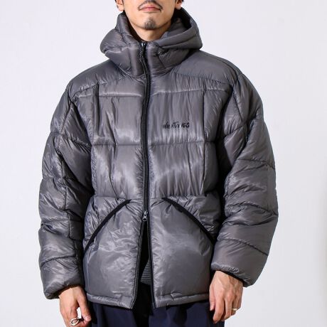 [^ԁF5-0614-6-58-105]ro[N tgWPbgNo.WT25143SKI[ZeBbNȃAEghA_EWPbg̃fUCB NVbNȊiq̑傫␏̃fUC̗pAdl͌㕗ɃAbvf[gB ܂͎̕ۉlANёfނzFB xyʃ_EfނSHINING NYLONƒȂɂLOFTECH̗pB t[h̃tBbeBOh[R[h̔zukɐ݌vB |Pb^u\Ȏ[܂BySHINING NYLONz10dTCNiCgpxyʃ_EfށBʃV[HɂʋC~߂鎖ɂėȂ̐oh~邱ƂłAiƂă_EpbNgpȂ̂ŕ_炩AyʊByLOFTECHz30NɓnAJJtHjABōiŃg[TreB̂_Ê݂AEghuhAt@bVuhɒ񋟂ĂhAChЁhAyʐEϋvE𕹂A\d̉@ȁB700tBp[߂̕ۉAVR_EɂȂۉ͂AϋvɂDĂ邱ƂɊ̊ANeBuȓɂœKȑfށByWILD THINGS/ChVOXzWILD THINGS͖ɑ̎RcJi_߂̃j[nvV[Bm[XREFCŖ{ɖ𗧂Awyă^tłȂ΂ȂxƂRZvgƂɖ{iINC~O[J[Ƃ81NX^[g܂BВłAfUCi[łAieXg`[̈ł}[E{[`[h̓XCX̃Vj[őXĂ}EeKCh̖ƂĐ܂܂BȔޏǧoɊÂiőϋv̂鐻i͎ɃAsjXgNC}[ATƓڋqɎA]𓾂Ă܂ÃNIeB[̍Ɍ][X̃`[USA[~[pIɓʒ󂯂Ă܂Bŋ߂ł̓}EejAOApCNC~O܂ŕL\ȃv_Ng𐶂ݑĂ܂B戵̂ӃAeV^OKmF̏Ap͂舵BXyщOł̎Be摜́A̓ŐFČꍇ܂Bi摜ɊւĂ͏o蒉ɕ\o悤w߂Ă܂Aqlp̃j^[̐ݒyѓɂAۂ̏iƔrFɎ኱̌덷ꍇ܂B