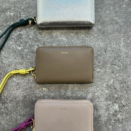 [^ԁF5-0532-9-35-002]BEAUREVvȃfUCŎ[͔Q̃U[XgbvEHbgpointEx[VbNȃEHbgɁAFN₩ȃU[XgbvffUCEJ₷Ԃ̃EhWbvdlŁAoꂪX[YEO\ȋ{[tU[Xgbv́AobOɕt莝ɂłĕ֗EpX|[g܂TCYŁAJ[h|PbgLxȑeʐ݌vEK͑傫JAg₷o₷dlED2wɕĂAV[g⎆̐ȒPEtȂ̂ŃMtgɂ҂E͓V[YŏTCŶpӂ܂i5-0532-9-35-001@yBEAURE/rzU[XgbvEHbgMjyBEAURE/(r)zBeauc@RealisercBEUAREĂ̂̓x[VbNƃghꂽVѐŜfUC炩̃IWiU[ACRuVvŒ̂ƁAVƂ̏o؂ɁvRZvgɂuhłîCɓo^yCɓɓo^z𐥔񂲊pB ēׂ̒ʒm͂܂B戵̂ӁAeV^OKmF̏Ap͂舵BXyщOł̎Be摜́A̓ŐFČꍇ܂Bi̐F́AX^WIBẻ摜QƉBi摜ɊւĂ͏o蒉ɕ\o悤w߂Ă܂Aqlp̃j^[̐ݒyѓɂAۂ̏iƔrFɎ኱̌덷ꍇ܂Bn̓Â܂̂ŗ\߂BJ⊾ɂAGꂽԂł̎gṕAFFڍšƂȂꍇ܂̂ŏ\ɂӉBTvł̍̐̂߁ATCY\͂܂ŖڈƂȂ܂B\߂B