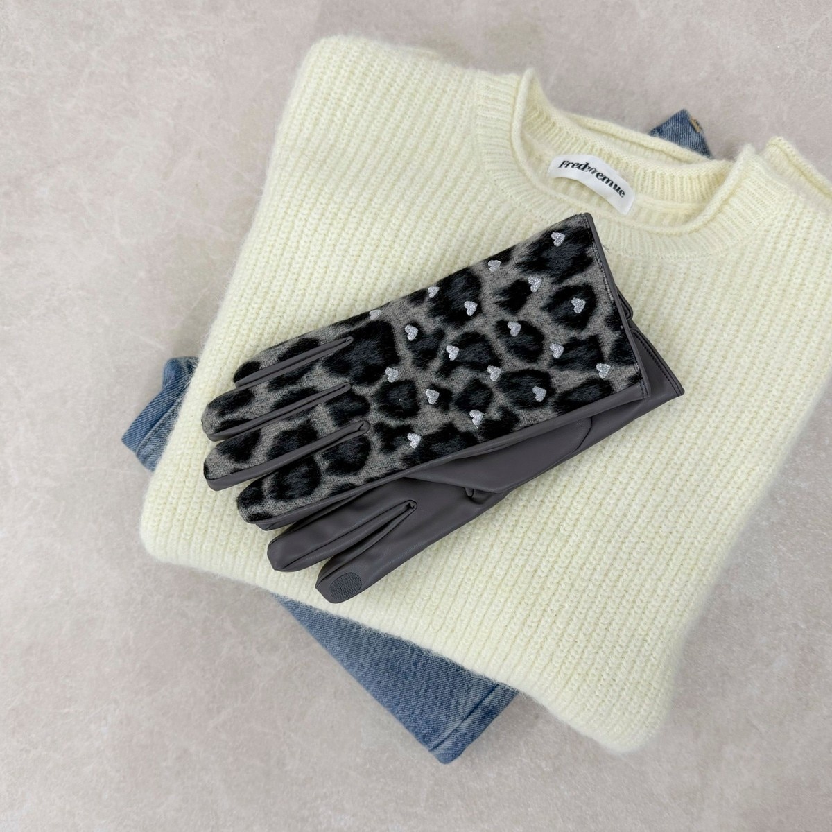 [}C]yCASSELINI/LZ[jz×`[thイO[u/tfBG~ifredy emuej O[n̑