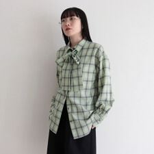 チェック柄ビッグボウタイブラウス