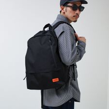 【UNIVERSAL OVERALL】11ポケットリュック