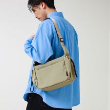 【SML/エスエムエル】SIDE POCKET SHOULDER BAG