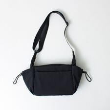 【SML/エスエムエル】SIDE POCKET SHOULDER BAG