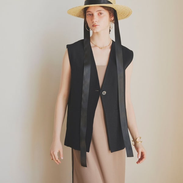 [}C]W/hD AV[iDoux archivesj BLACK