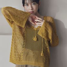 透かし編みキーネックニットプルオーバー