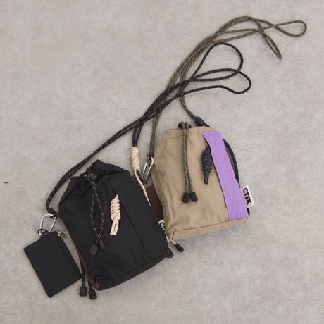 [^ԁF255214778002]RpNgłƂoɕ֗ȃobOt̃~j|[`͎O\BfނgpĂ邽߃LvtFXAAEghAɂ҂̃V_[obOłBR͌ԈʒuŒ߉\܂zAgсAbvAnh^IAGRobOAȂǏ[ɓTCYB|PbgPƊOɂt@Xi[t|Pbg܂BE93gyCONTROL FREAK / CTFKiRg[t[N/V[eB[GtP[jzCASUAL A DAILY & TRENDx[VbNAghǂ炵JWAX^CDȑSĂ̕ɌĐSn悭AfC[ɎgACeĂ܂ByӎzE摜̏i̓TvłBۂ̏iƎdlAH኱قȂꍇ܂BETCY\L͂܂ŖڈƂȂ܂BE舵ɂẮAiɂĂi\łmFBEƖ̊֌WɂAۂ薾邭ꍇ܂B܂p\RȂǂ̊ɂAiƉ摜̃J[኱قȂꍇ܂̂ŁA\߂܂B