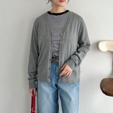 ドゥ アルシーヴ(Doux archives)の機能性　Ｖネックカーディガン