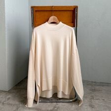 ハイネックサイドスリットニットプルオーバー
