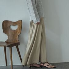 カットフレアスカート