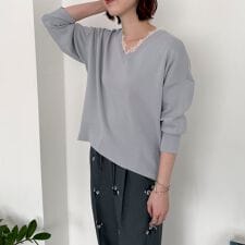 衿レースＶネックニットプルオーバー