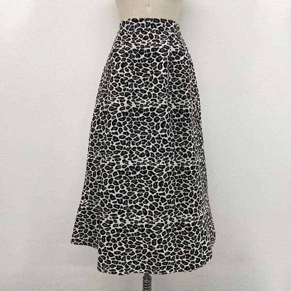 ａ－Ｌｅｏｐａｒｄ Ｊａｃｑｕａｒｄ Ｆｌａｒｅ Ｓｋｉｒｔ