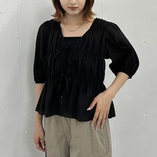 ’チェックアソート２ｗａｙシャーリングリボンブラウス’