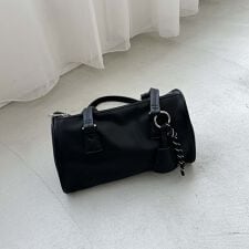 チャーム付きスクエアボストンバッグ