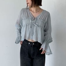 楊柳シャーリングショートブラウス