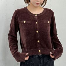 アルシーヴ(archives)のベロアライク金ボタンニットカーディガン